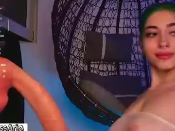 Chaturbate Live Sex Cam of ariavossx