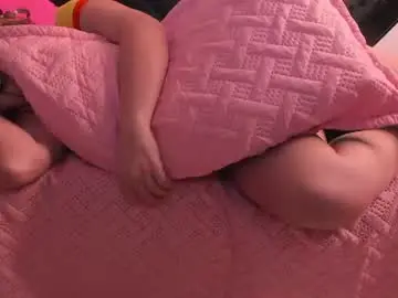 Chaturbate Live Sex Cam of sarah_miel
