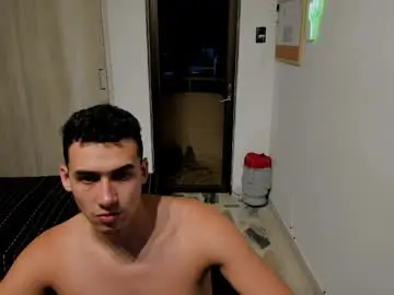 Chaturbate Free Porn Cam of travis_bakerr