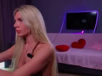 Chaturbate Live Sex Cam of lilly_lux