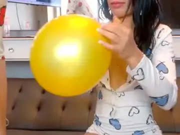 Chaturbate Sex Cam of littlejennifer18