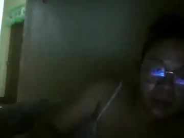 Chaturbate Live Sex Cam of hot_emma1112