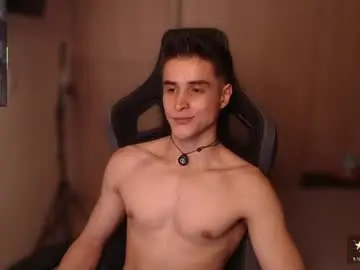 Chaturbate Live Sex Cam of thomklein