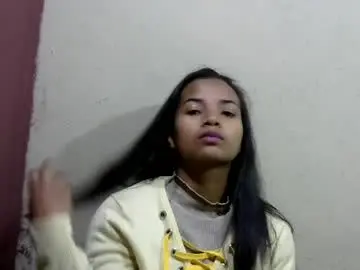 Chaturbate Live Sex of luna_cherry0