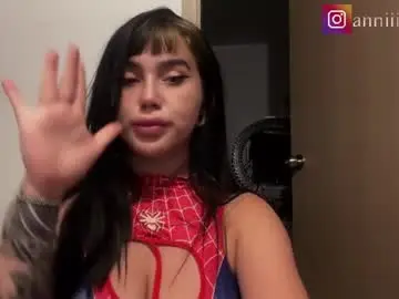 Chaturbate Live Porn of annie_snow_