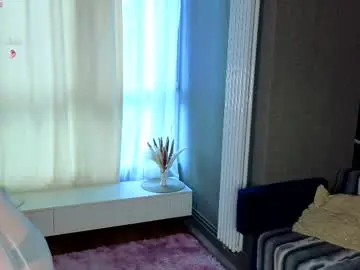 Chaturbate Watch Live Sex Cams of emmasmall