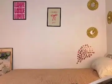 Chaturbate Adult Video Chat of emmasmall