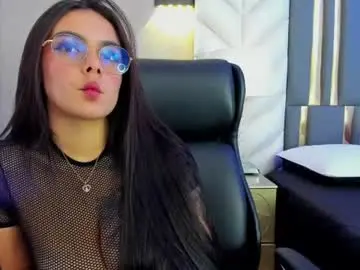 Chaturbate Live Sex Cam of chloeharper_
