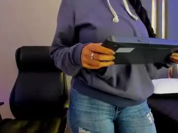 Chaturbate Free Porn Cam of chloeharper_