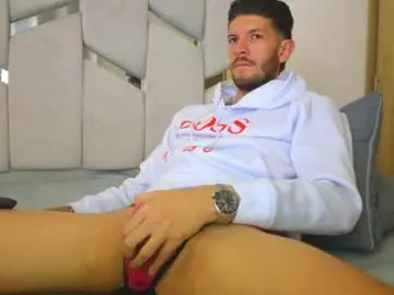 Chaturbate Live Sex Cam of max_tayloor