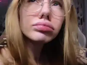 Chaturbate Nude Webcam of littlevildevil
