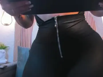 Chaturbate Sex Chat of violeet_scottt