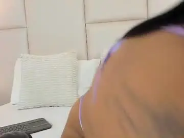 Chaturbate Watch Live Sex Cams of antoniaross