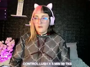 Chaturbate Live Sex Cam of gomory_kitty