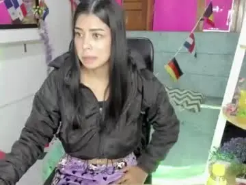 Chaturbate Nude Webcam of aysha_winxs