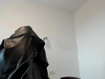 Chaturbate Free Porn Cam of alphagodleatherking92