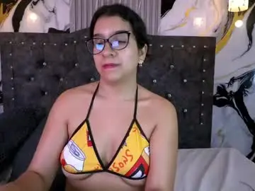 Chaturbate Live Porn of gia_cutee