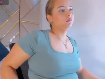 Chaturbate Live Sex Cam of mikaelastonne
