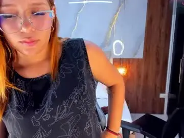 Chaturbate Live Porn of mia_18v