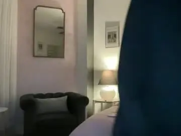 Chaturbate Live Sex Cam of sarahgiroux86