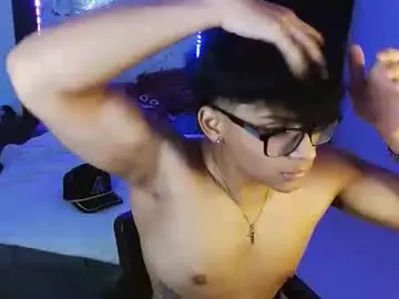 Chaturbate Free Live Porn of mr_yisuz