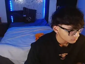 Chaturbate Best live sex cam show of mr_yisuz