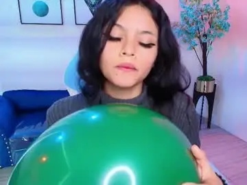 Chaturbate Live Sex Cam of maddie_t18