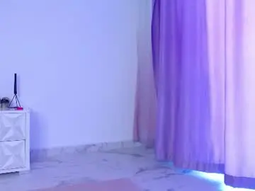 Chaturbate Live Sex Cam of raven_foxxy
