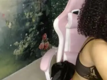 Chaturbate Free Live Porn of rosa_skinny