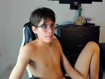 Chaturbate Sex Cam of ryan_bronw