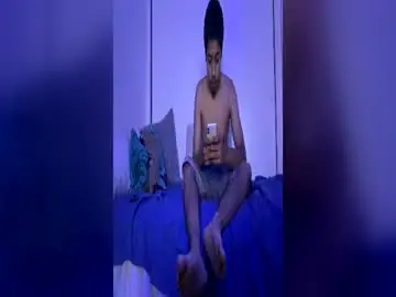 Chaturbate Live Porn of bubbleboy04602