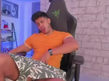 Chaturbate Live Porn of ashton_coleman_