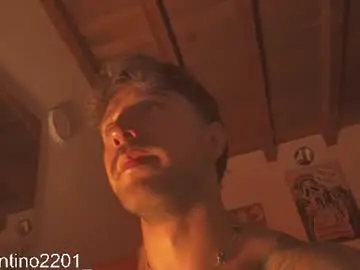 Chaturbate Live Sex Cam of valentino_2201