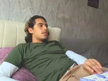 Chaturbate Sex Chat of edward_51