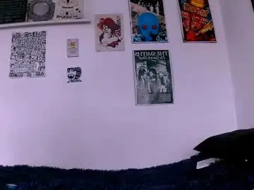 Chaturbate Live Sex Cam of plutonbluemoon_999
