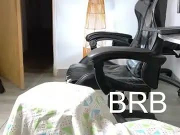 Chaturbate Adult Webcam of harry_brown2324