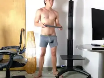 Chaturbate Live Sex Cam of harry_brown2324