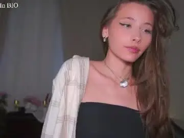 Chaturbate Watch Live Sex Cams of falinecrosthwaite