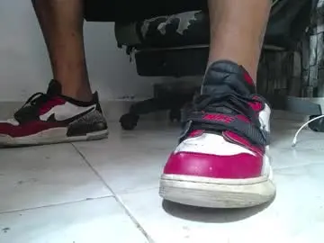 Chaturbate Sex Chat of srfindomfeet_