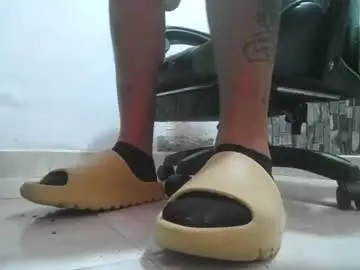 Chaturbate Free Live Porn of srfindomfeet_