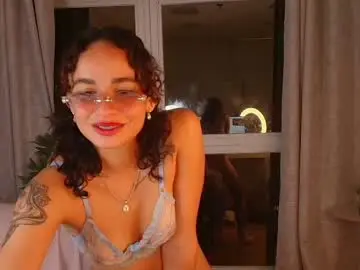 Chaturbate Sex Chat of ysenne_josse