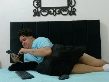 Chaturbate Free Live Porn of pinkqueen23