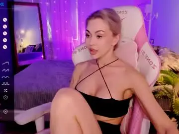 Chaturbate Nude Webcam of adeleroberts