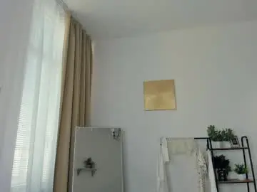 Chaturbate Live Sex Cam of glossybabe_