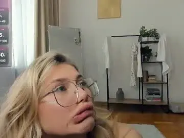 Chaturbate Adult Webcam of glossybabe_