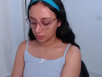 Chaturbate Live Sex Cam of liaa_cute_