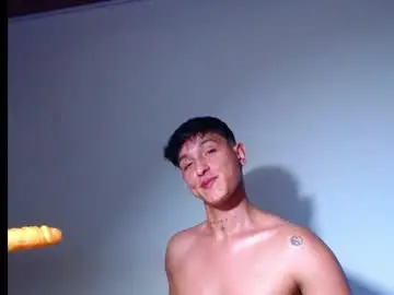 Chaturbate Live Sex of rowanboy23