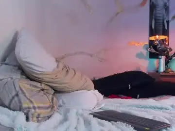 Chaturbate Live Sex Cam of yulianpereira25