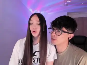 Chaturbate Live Sex Cam of mikeyvioleta