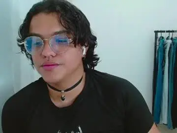 Chaturbate Free Live Porn of dan_blous